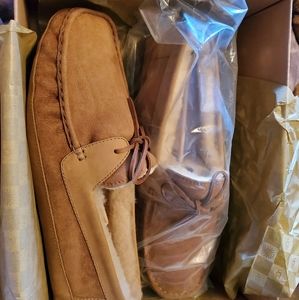 Ugg slip on slippers